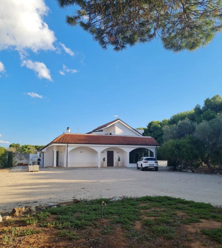 Villa indipendente con giardino