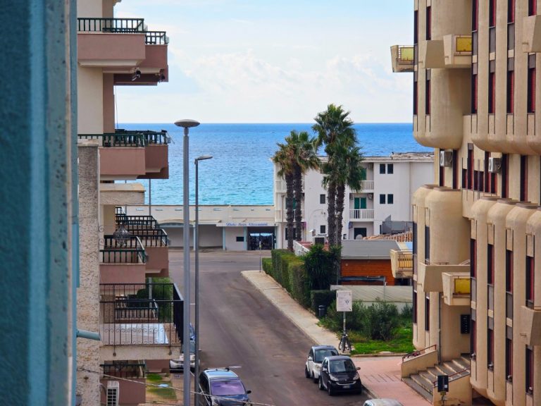 Spazioso appartamento con vista mare a pochi passi dal mare – Lido San Giovanni, Gallipoli