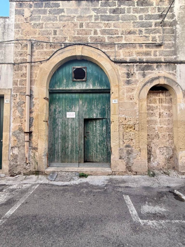 Locale deposito in pieno centro